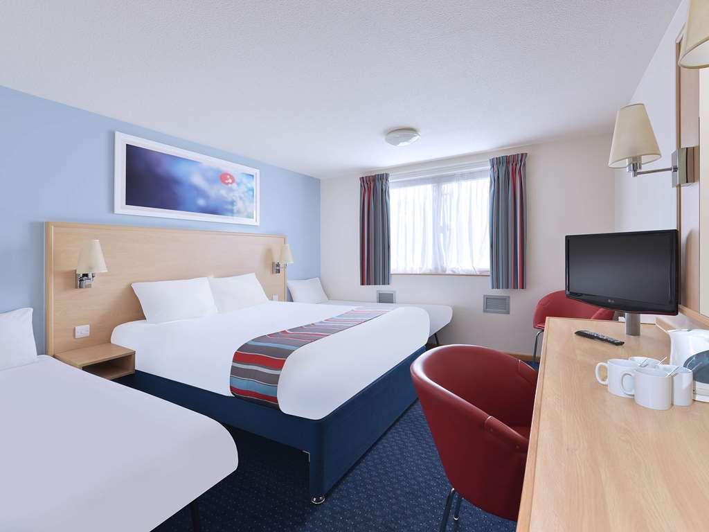 Travelodge Shrewsbury Battlefield Servicios foto